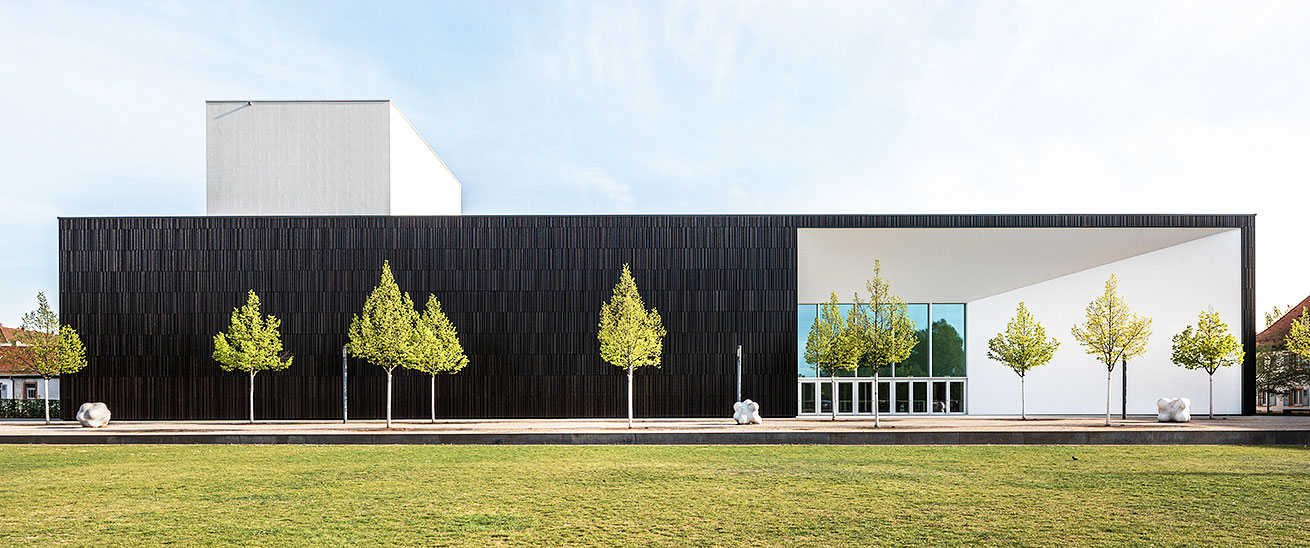 Musikhochschule Karlsruhe: fotografiert von Christian Zeibig - moderne Architekturfotografie